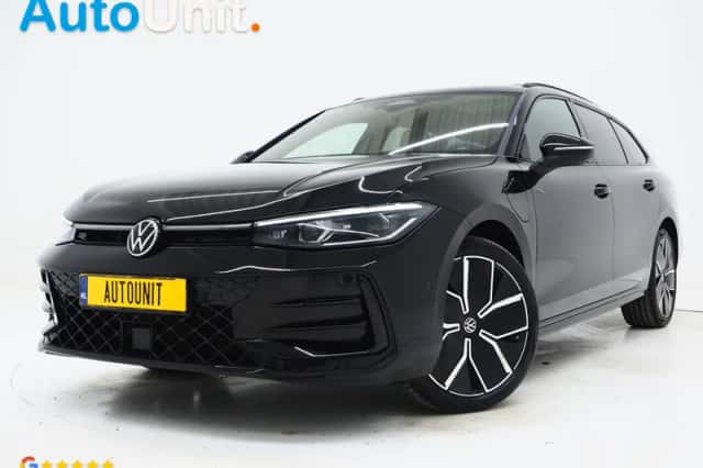 Volkswagen Passat (2025) thumbnail 1