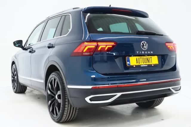 Volkswagen Tiguan (2021) thumbnail 3