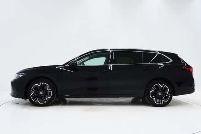 Volkswagen Passat (2025) thumbnail 2