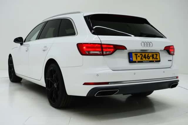 Audi A4 (2019) thumbnail 3
