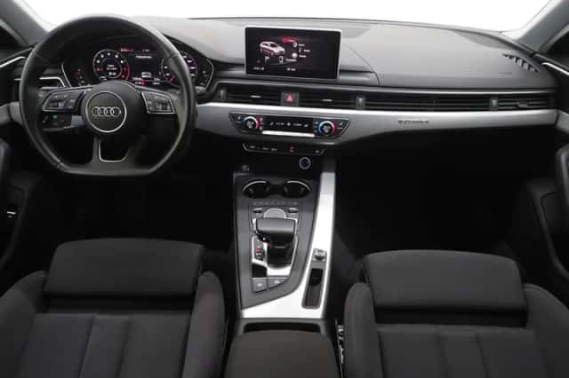 Audi A4 (2019) thumbnail 5
