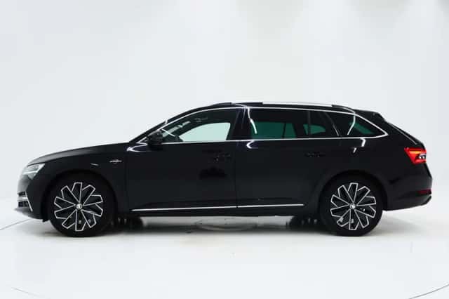 Škoda Superb (2023) thumbnail 2