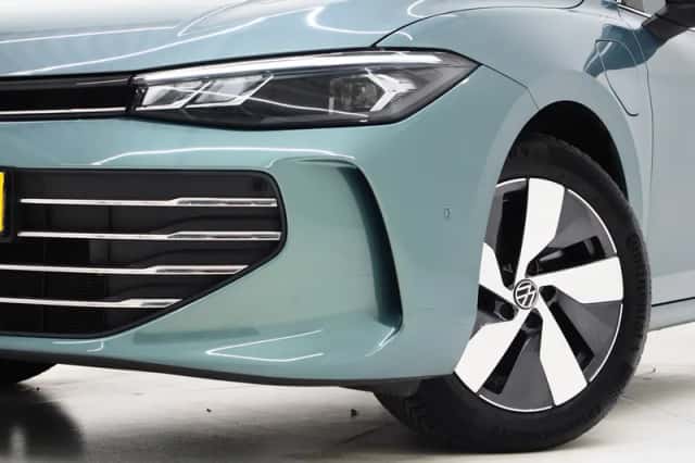 Volkswagen Passat (2025) thumbnail 6