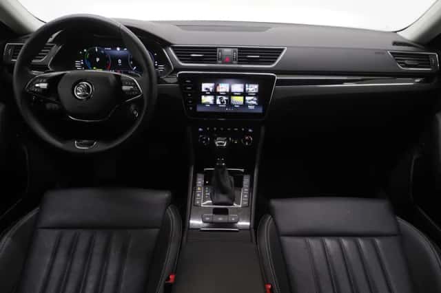 Škoda Superb (2023) thumbnail 5