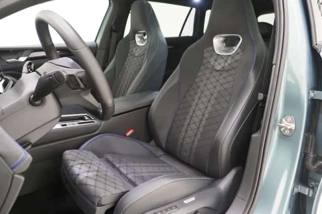 Volkswagen Passat (2025) thumbnail 4