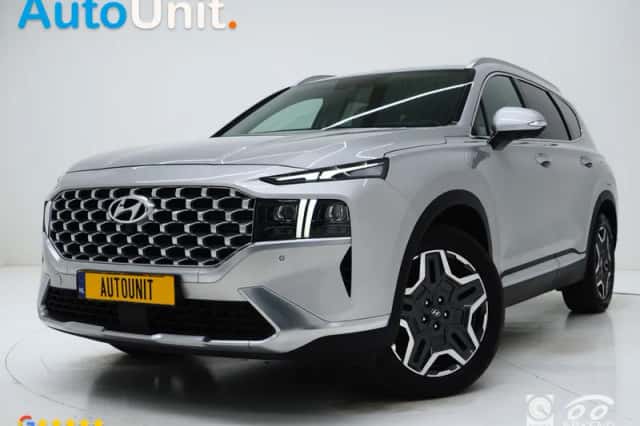 Hyundai Santa Fe (2022) thumbnail 1