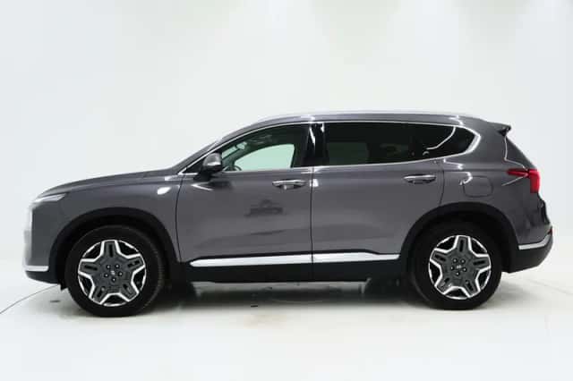 Hyundai Santa Fe (2024) thumbnail 2