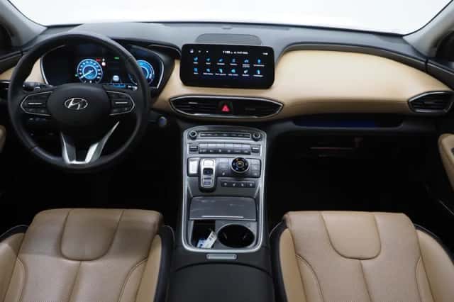 Hyundai Santa Fe (2024) thumbnail 5