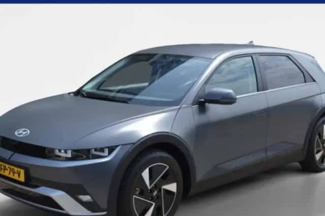 Hyundai Ioniq 5 (2025) thumbnail 1