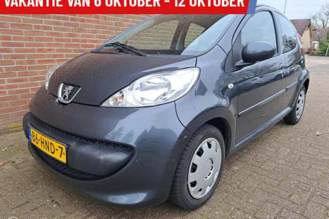 Peugeot 107 (2009) thumbnail 6