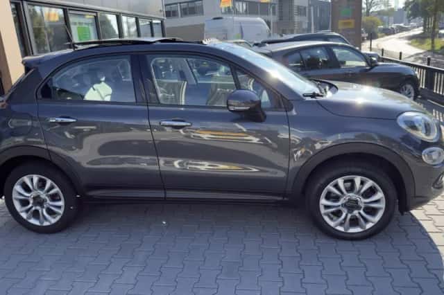 Fiat 500X (2017) thumbnail 4