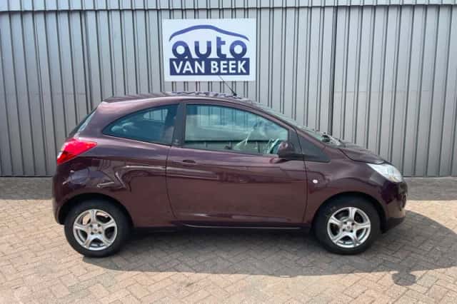 Ford Ka (2012) thumbnail 1