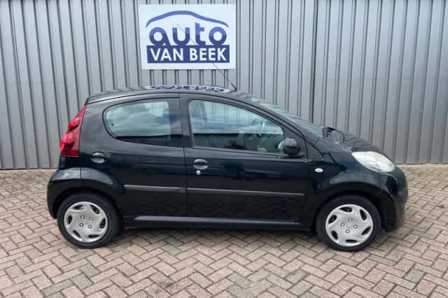 Peugeot 107 (2013) thumbnail 5