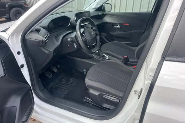Peugeot 208 (2021) thumbnail 4
