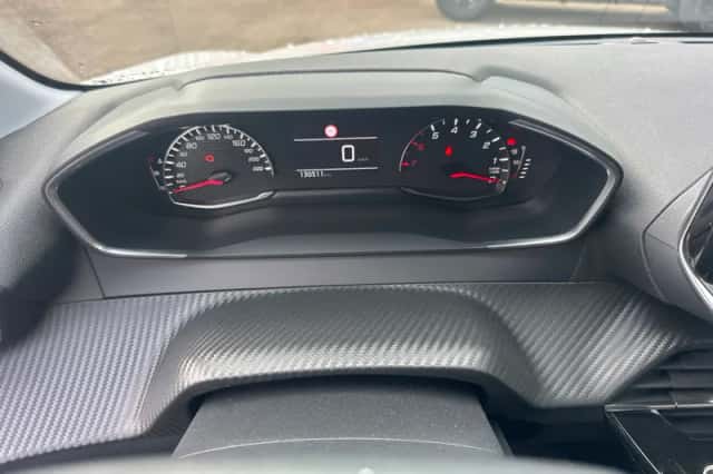 Peugeot 208 (2021) thumbnail 5