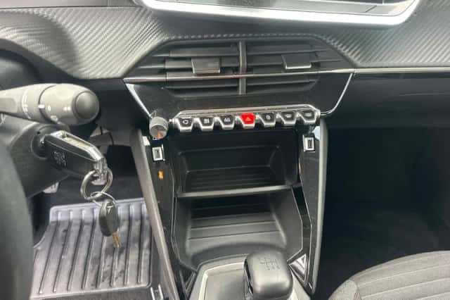 Peugeot 208 (2021) thumbnail 6
