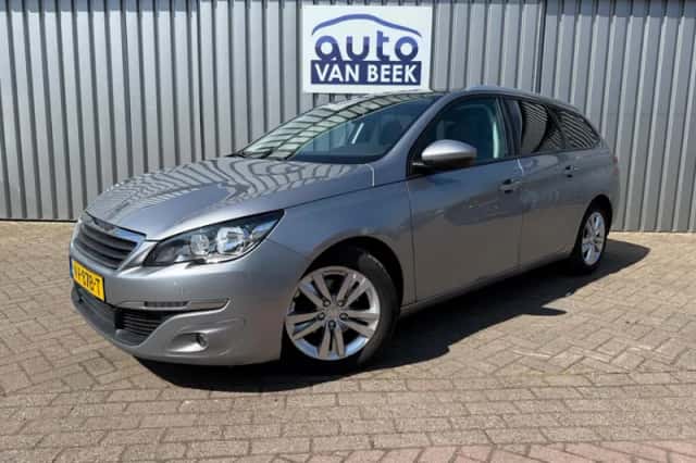 Peugeot 308 (2017) thumbnail 1