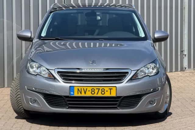 Peugeot 308 (2017) thumbnail 3