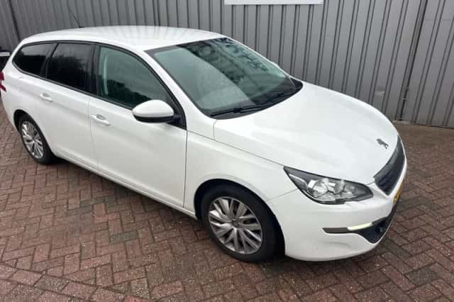 Peugeot 308 (2014) thumbnail 2
