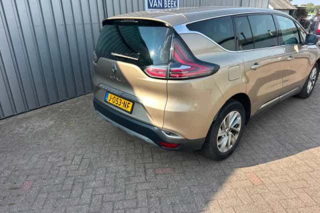 Renault Espace (2015) thumbnail 3