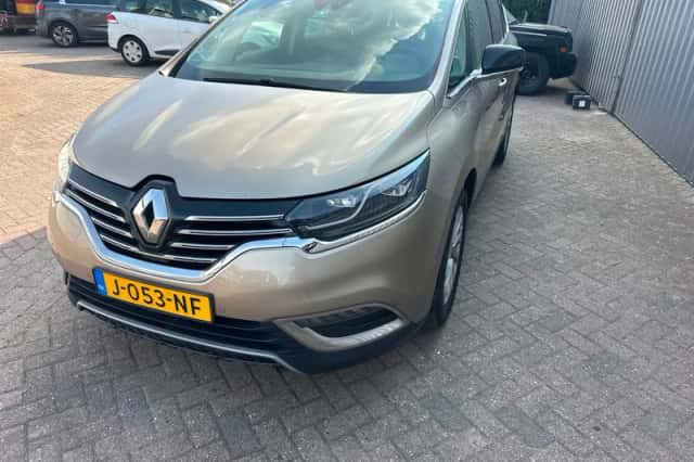 Renault Espace (2015) thumbnail 5