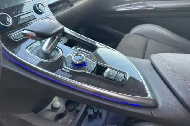 Renault Espace (2015) thumbnail 6