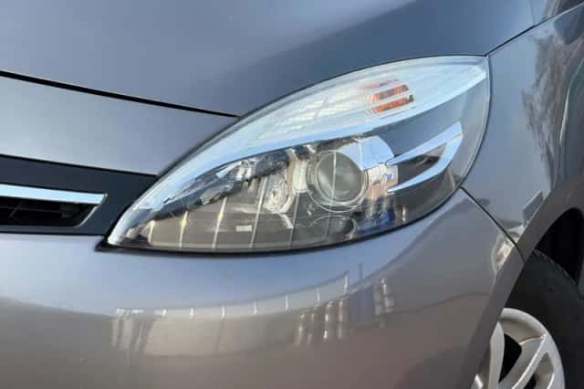 Renault Scénic (2014) thumbnail 2