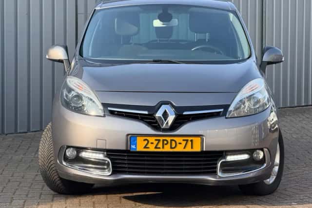 Renault Scénic (2014) thumbnail 3