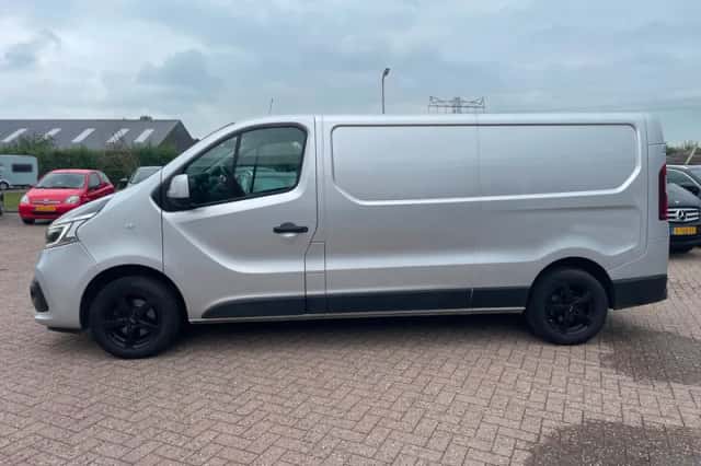 Renault Trafic (2021) thumbnail 2