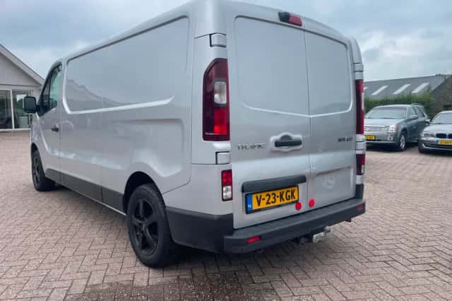 Renault Trafic (2021) thumbnail 3