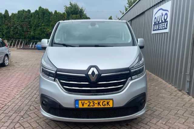 Renault Trafic (2021) thumbnail 4