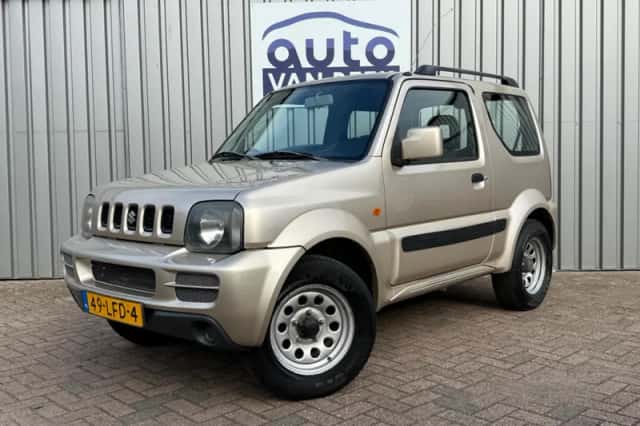 Suzuki Jimny (2010) thumbnail 1