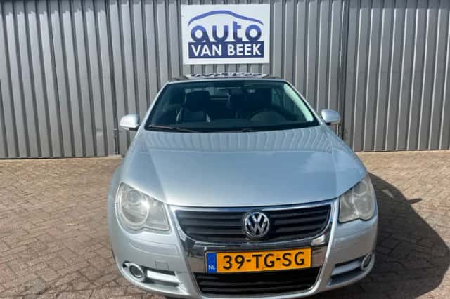 Volkswagen Eos (2006) thumbnail 2