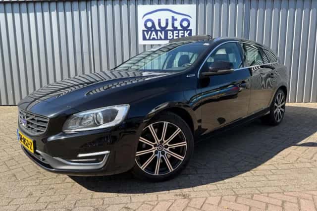 Volvo V60 (2015) thumbnail 1