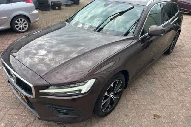 Volvo V60 (2020) thumbnail 5