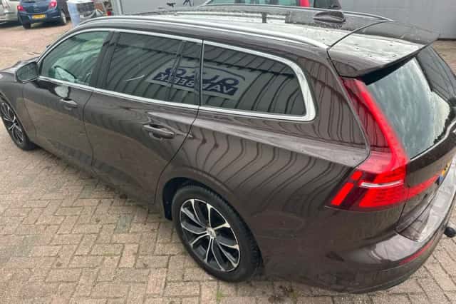 Volvo V60 (2020) thumbnail 6