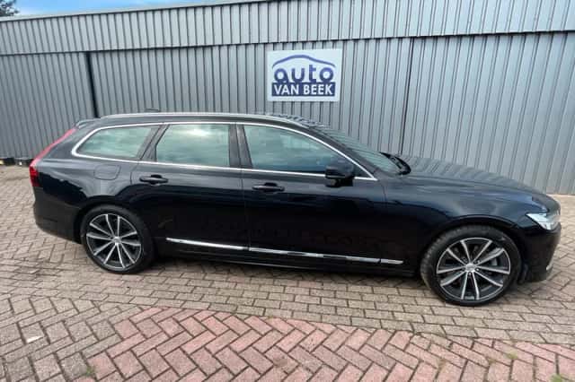 Volvo V90 (2021) thumbnail 1