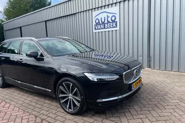 Volvo V90 (2021) thumbnail 2