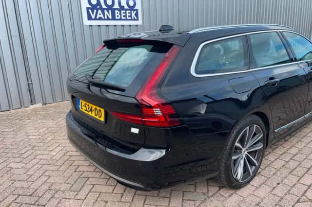 Volvo V90 (2021) thumbnail 4