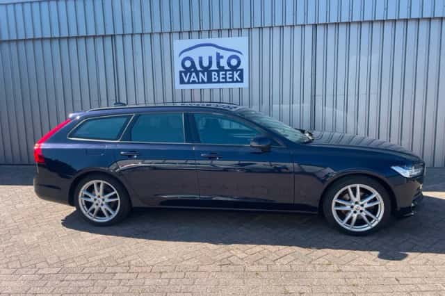 Volvo V90 (2017) thumbnail 1