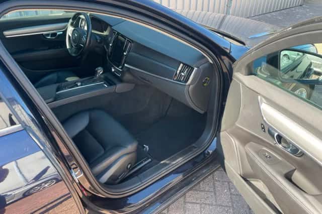 Volvo V90 (2017) thumbnail 5