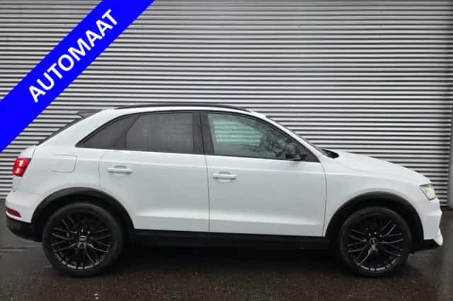 Audi Q3 (2017) thumbnail 1