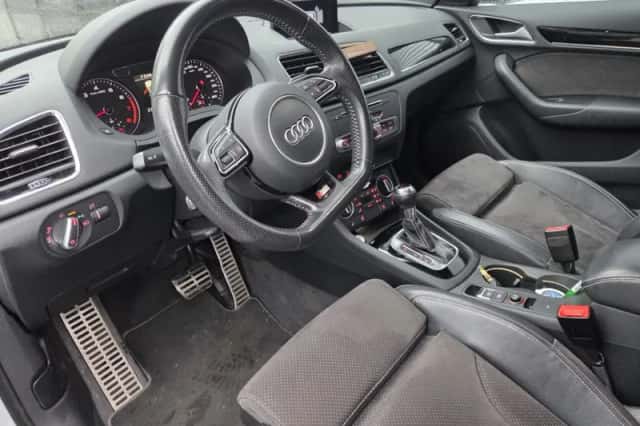 Audi Q3 (2017) thumbnail 2