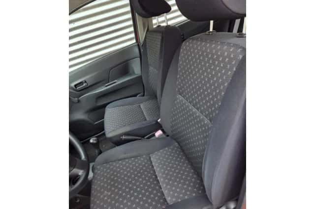 Daihatsu Cuore (2010) thumbnail 2