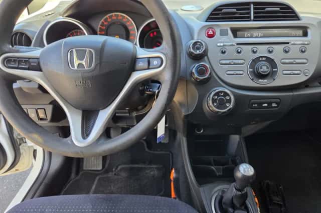 Honda Jazz (2010) thumbnail 3