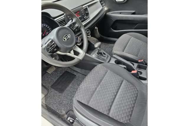 Kia Rio (2018) thumbnail 2