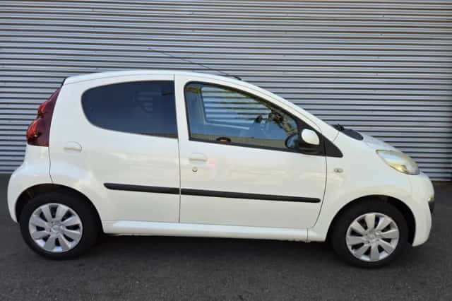 Peugeot 107 (2012) thumbnail 1