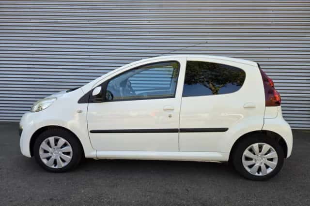 Peugeot 107 (2012) thumbnail 4