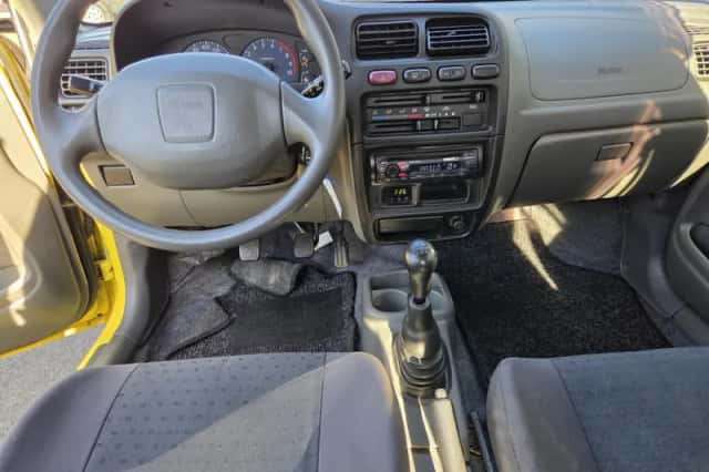 Suzuki Alto (2005) thumbnail 3
