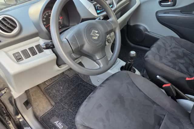 Suzuki Alto (2011) thumbnail 2